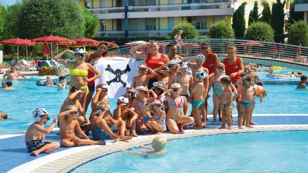Villaggio Planetarium Resort Bibione Buitenkant foto