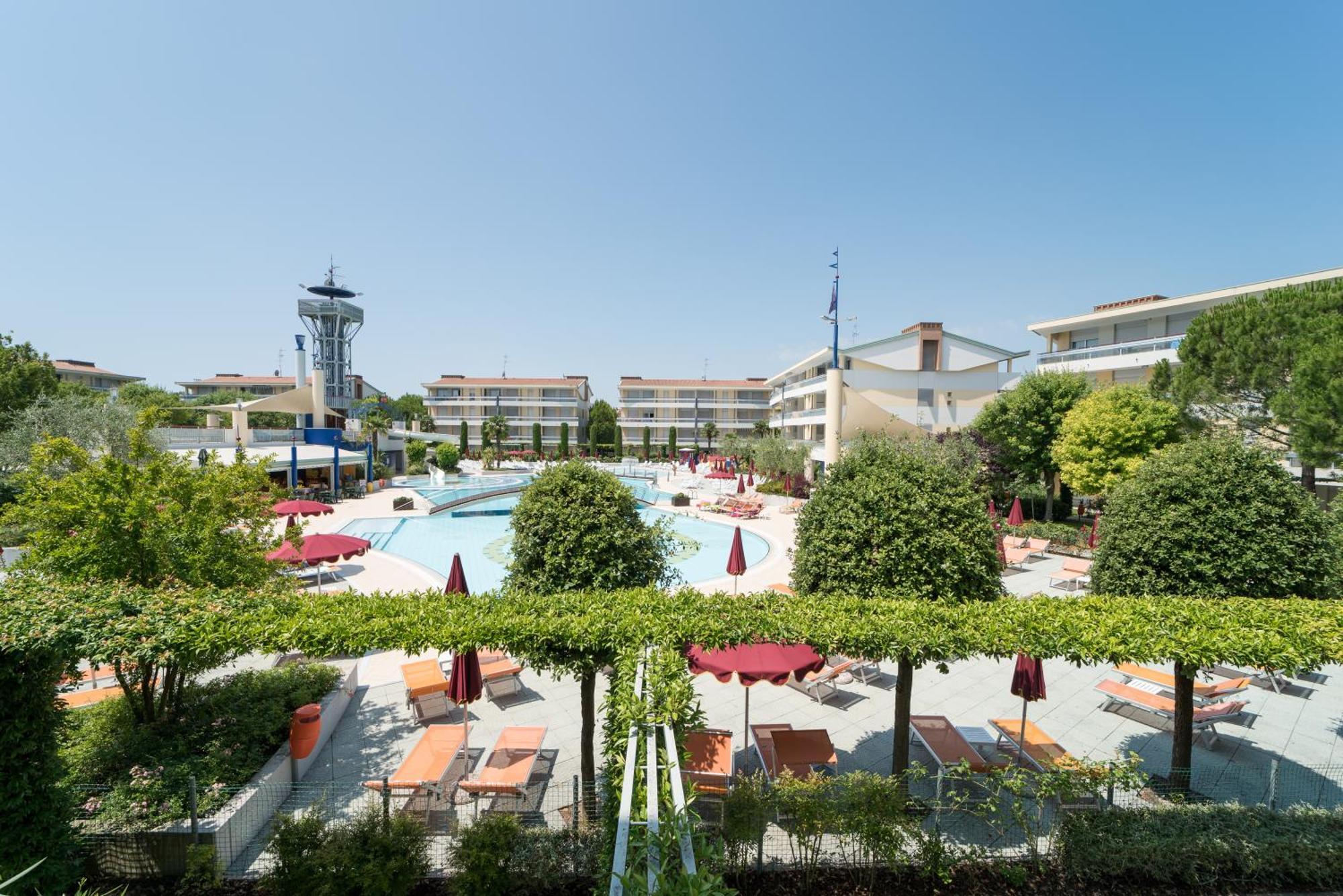 Villaggio Planetarium Resort Bibione Buitenkant foto