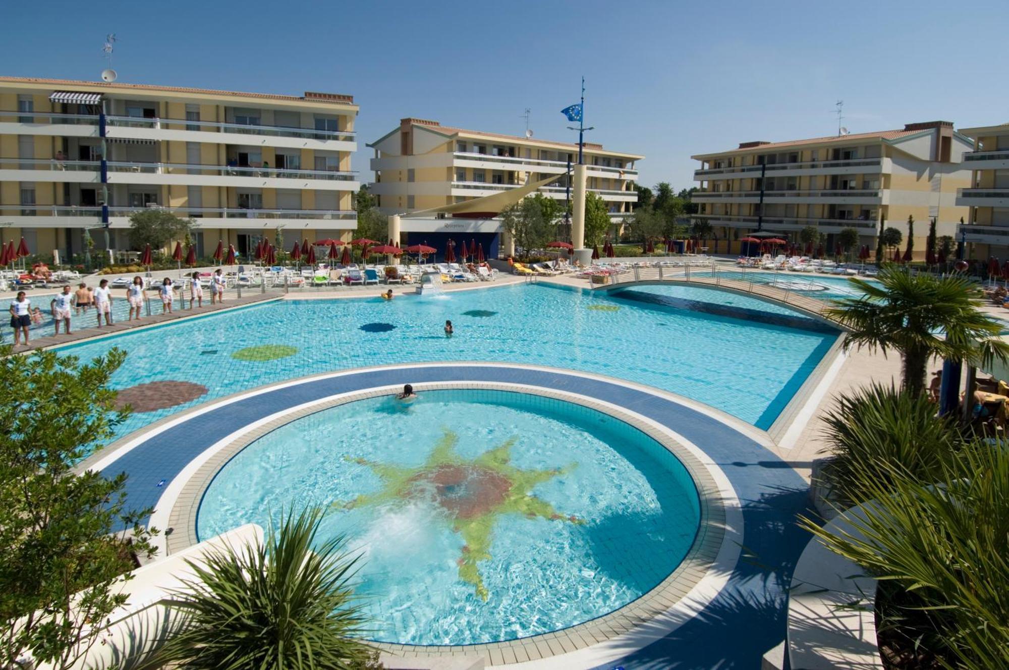 Villaggio Planetarium Resort Bibione Buitenkant foto