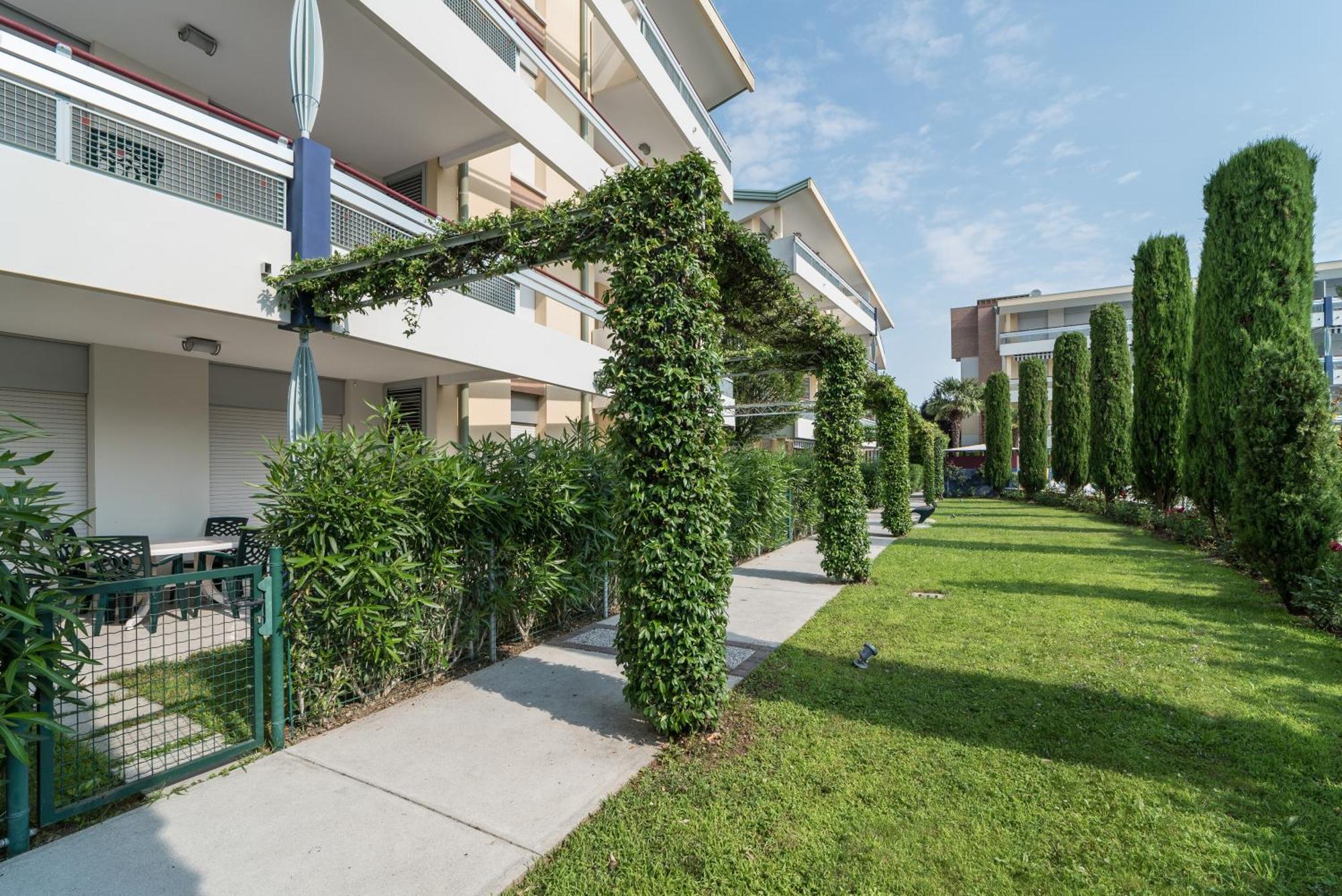 Villaggio Planetarium Resort Bibione Buitenkant foto