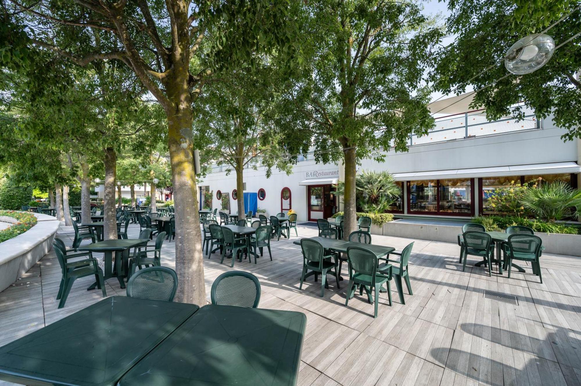 Villaggio Planetarium Resort Bibione Buitenkant foto